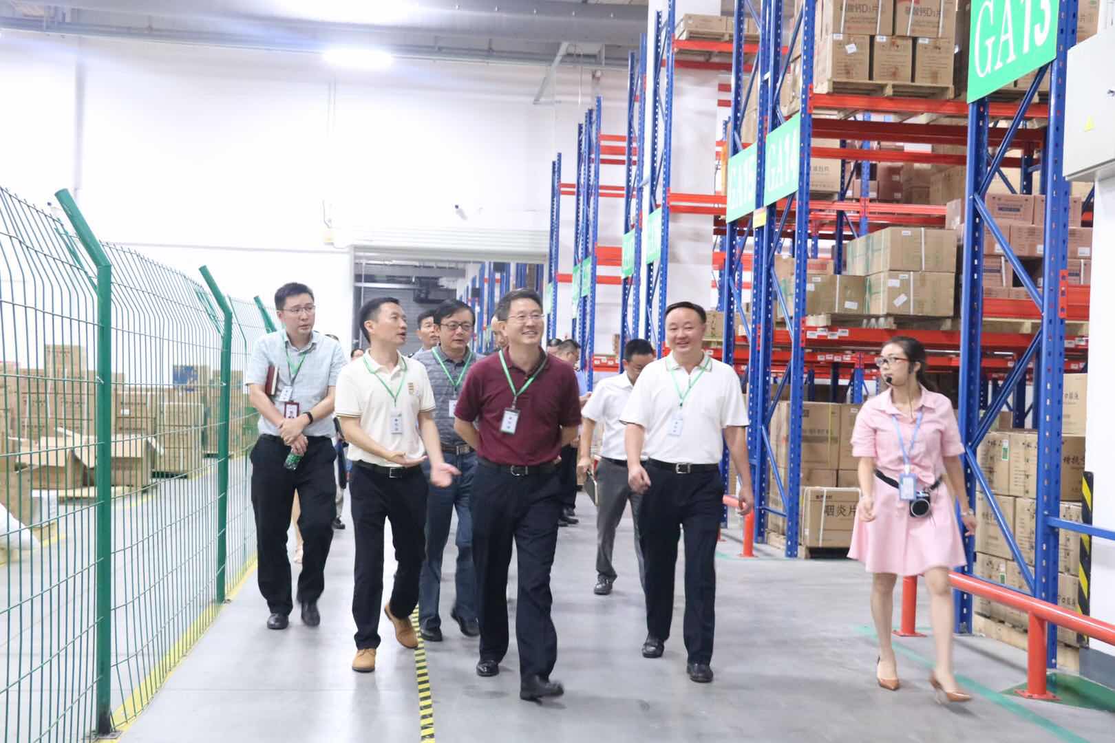 �Ĵ�ʡʳҩ��־ֳ��ϲ�һ�п������betway88����ķ��վҩҵ